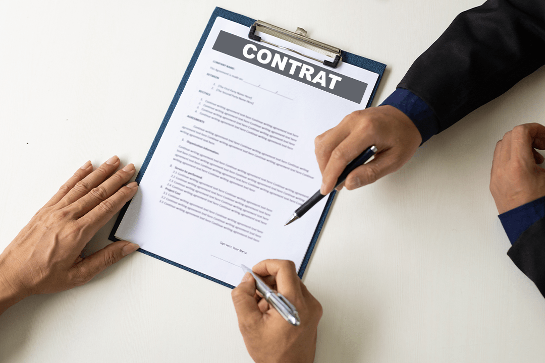 Ancien salarié devenu dirigeant : que devient le contrat de travail en fin de mandat ?
